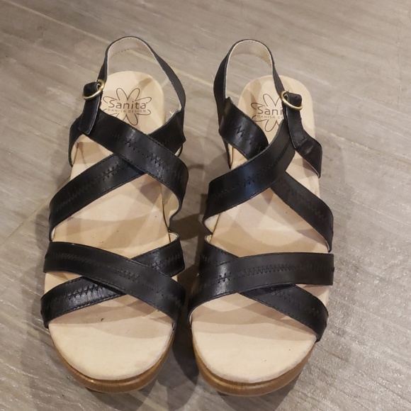 sanita sandals